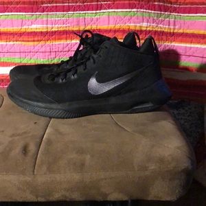 Nike Air Versitile Black Used